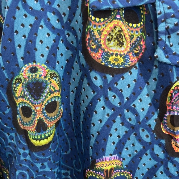 One Resolution Dia de Los muertos sugar Skull Shirt, size L, EUC - Picture 3 of 4